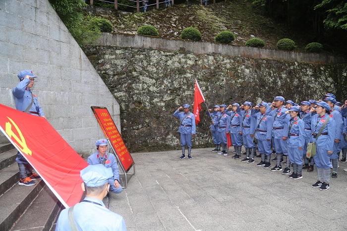 1563179667102325.jpg 2019.7.15追寻红色足迹,传承革命精神.JPG