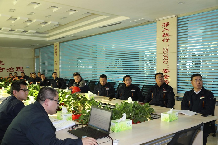 鲁泰化学召开一号指令讨论会 (2).jpg