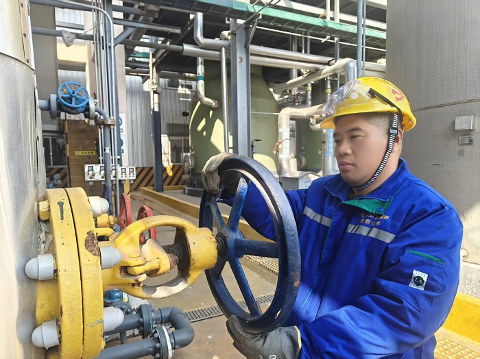 蒋  磊   氯碱车间液氯工段工段长.jpg