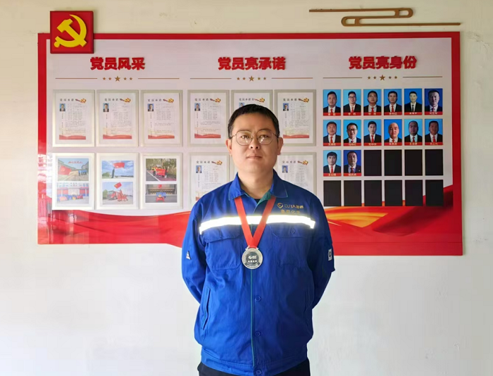 李向征 聚氯乙烯车间聚合工段工段长.png