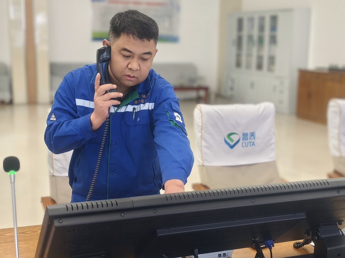 赵贤磊  鲁泰化学生产部（科技研发中心）副经理.jpg